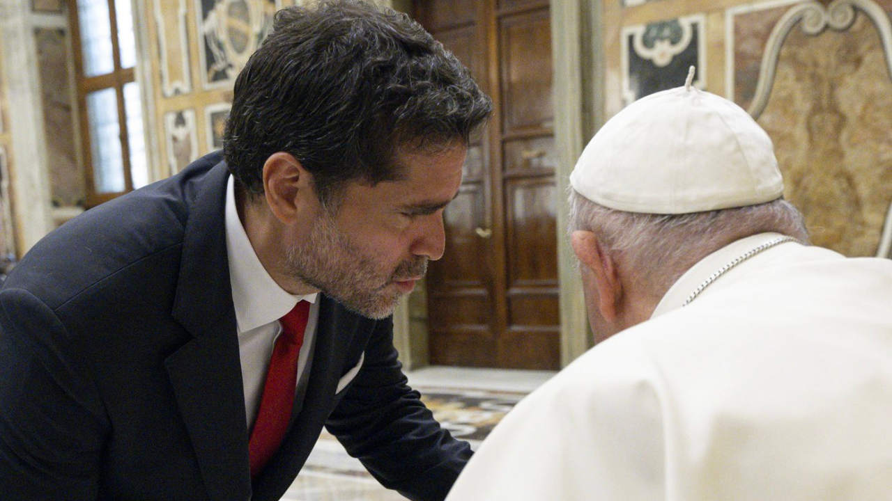 Mexican actor asks Pope Francis to bless an image of Our Lady of ...