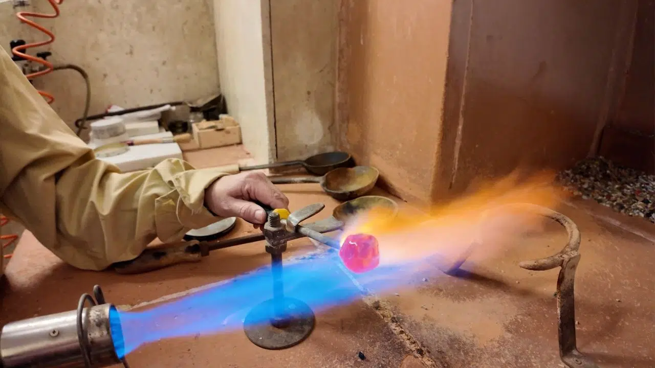 Did you know that there’s a hidden art workshop in the Vatican?